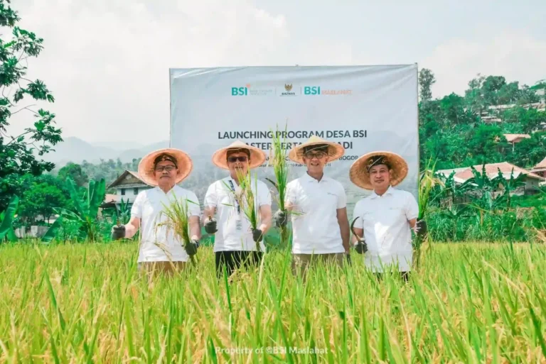 BSI Maslahat dan BSI Lakukan Launching Desa BSI Klaster Pertanian Padi Desa Purwabakti Pamijahan Bogor