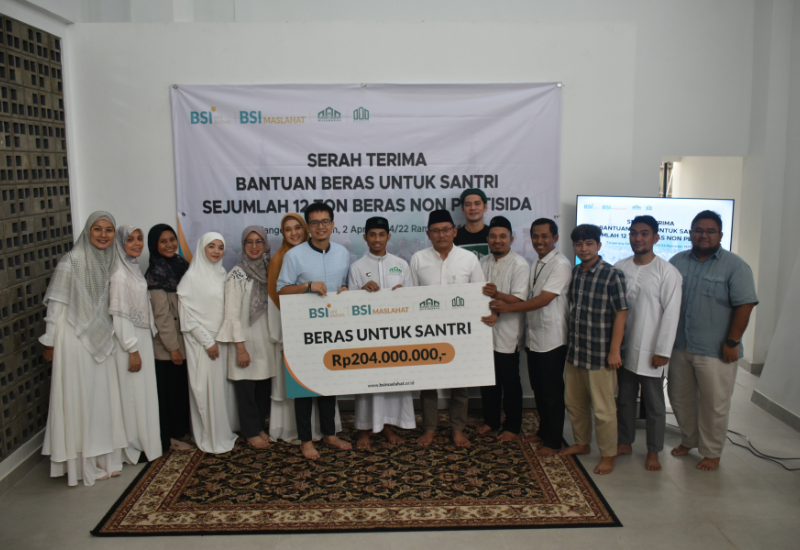 BSI Maslahat dan BSI Serahkan Bantuan 12 Ton Beras ke Ponpes Binaan Yayasan Musawarah, Bintaro