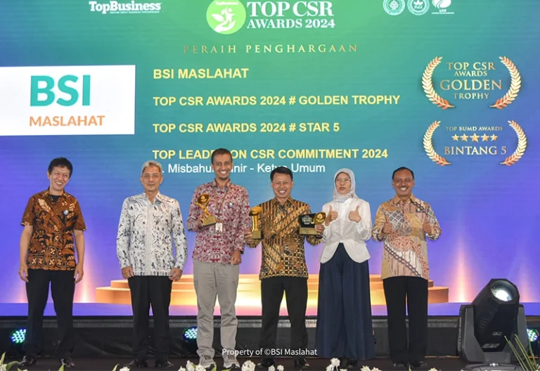 Penghargaan Bergengsi untuk BSI Maslahat, Meraih Golden Trophy di Top CSR Award 2024