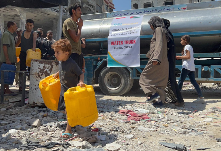 BSI Maslahat Salurkan Bantuan Palestina Tahap 4 Berupa Water Truck, Sembako dan Gandum