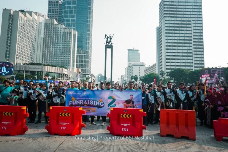 Perayaan Milad ke-2 BSI Maslahat Adakan Fun Walk di CFD Jakarta dan Turut Menghadirkan Adera