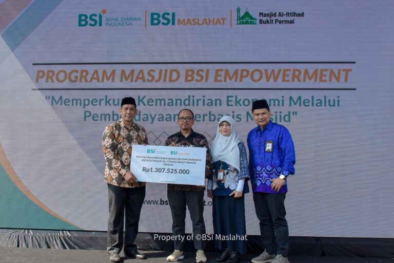 BSI dan BSI Maslahat Resmikan Program Masjid BSI Empowerment di Masjid Al Ittihad UMKM Center