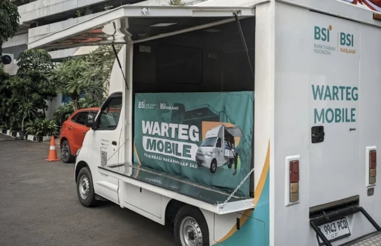 BSI Maslahat Salurkan 200 Makanan Gratis di Pembukaan Byond Gallery