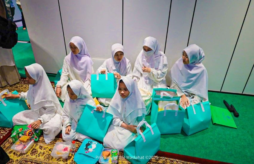 BSI Maslahat Berbagi Kebahagiaan Dengan Anak Yatim dan Salurkan Bantu Operasional Panti Asuhan Muhammadiyah Tanah Abang