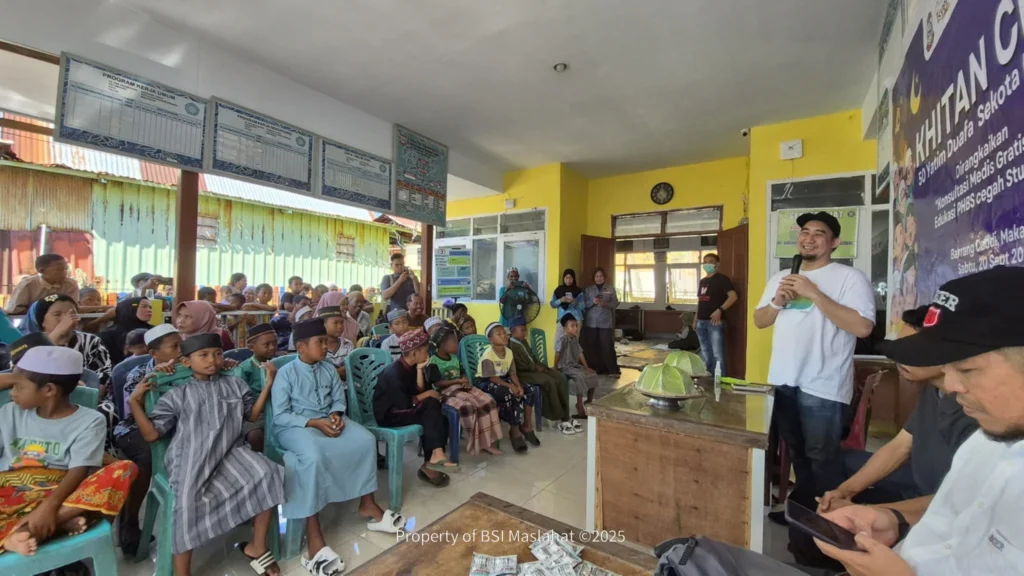 BSI Maslahat Gelar Khitanan Massal dan Layanan Kesehatan Gratis bagi Warga Pulau Barrang Caddi Makassar