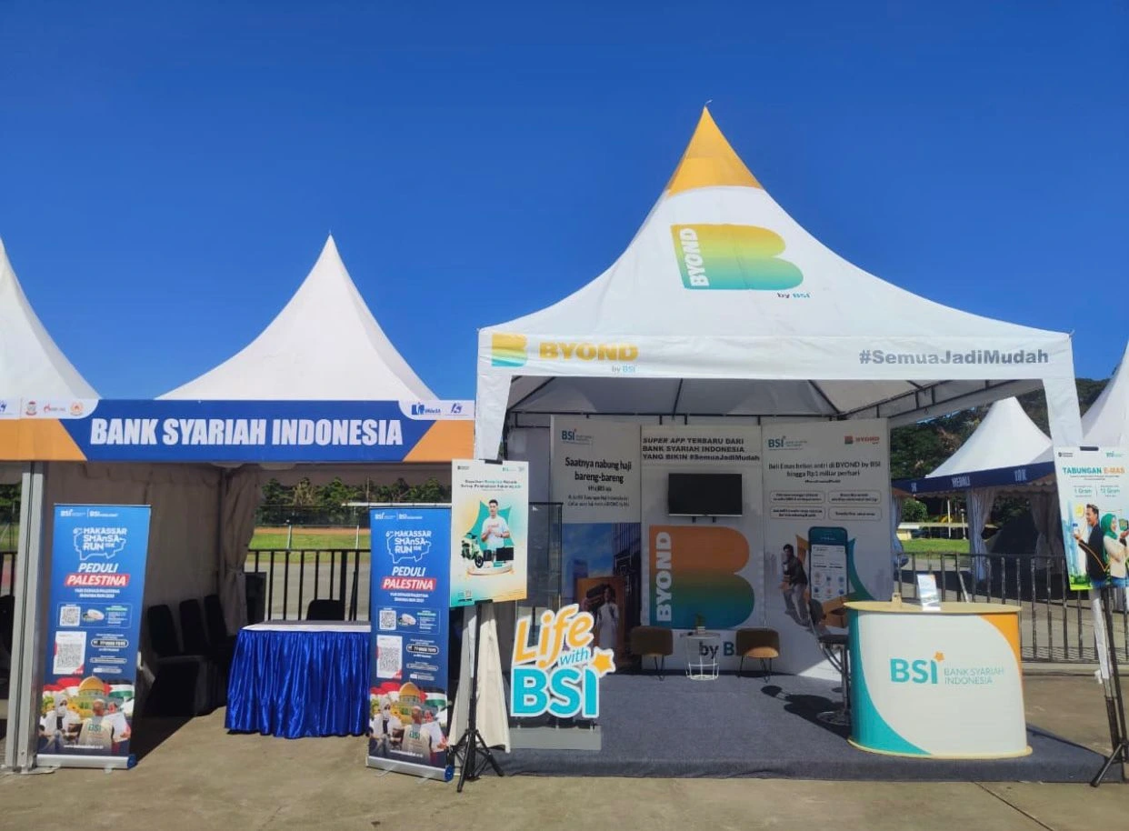 BSI Maslahat Dukung SMANSA Run 2025 Makassar dengan Edukasi ZISWAF dan Aksi Solidaritas Palestina