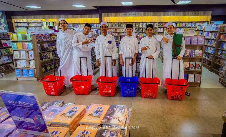BSI Maslahat Dorong Budaya Literasi Santri Melalui Program “Santri Cinta Literasi” 