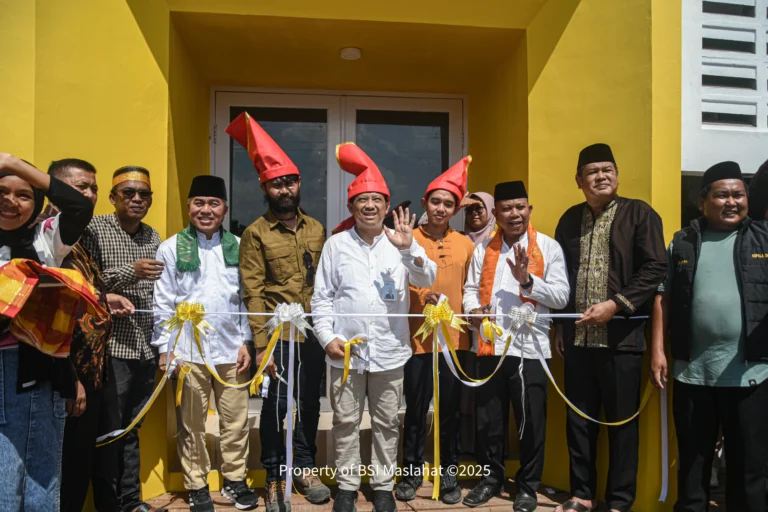 BSI Maslahat dan Masjid Nusantara Resmikan Masjid Baitus Salam Indonesia di Pangkep