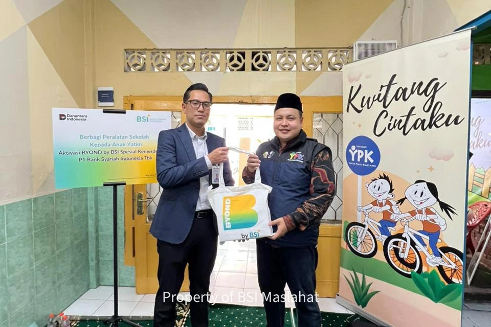 Bank Syariah Indonesia Salurkan Paket Perlengkapan Sekolah Kepada 50 Anak Yatim