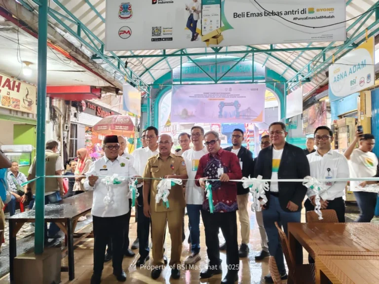 BSI Maslahat dan BSI Revitalisasi Kawasan Kuliner Jalan Roda Manado untuk Dorong Ekonomi Masyarakat Daerah 