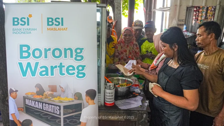BSI Maslahat Hadirkan Program Borong Warteg, Bagikan Makanan Gratis untuk Warga yang Membutuhkan