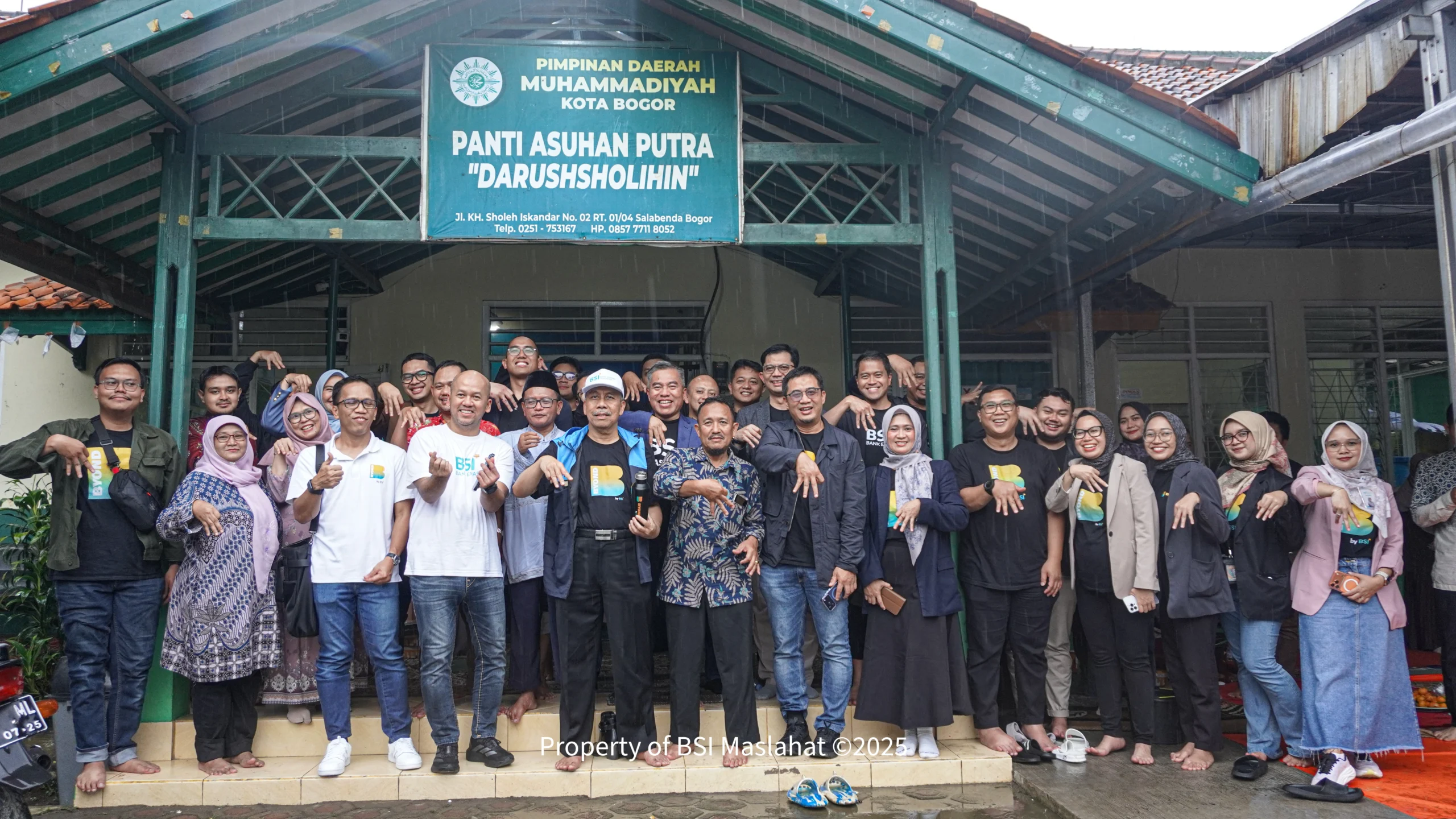 BSI Maslahat Perkuat Kepedulian Sosial Lewat Santunan Anak Yatim Dhuafa di LKSA Darushsholihin Bogor 