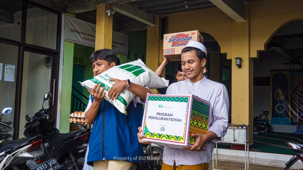 BSI Maslahat dan Musawarah Peduli Perkuat Kepedulian Sosial Lewat Penyaluran Fidyah untuk Santri Yatim Dhuafa