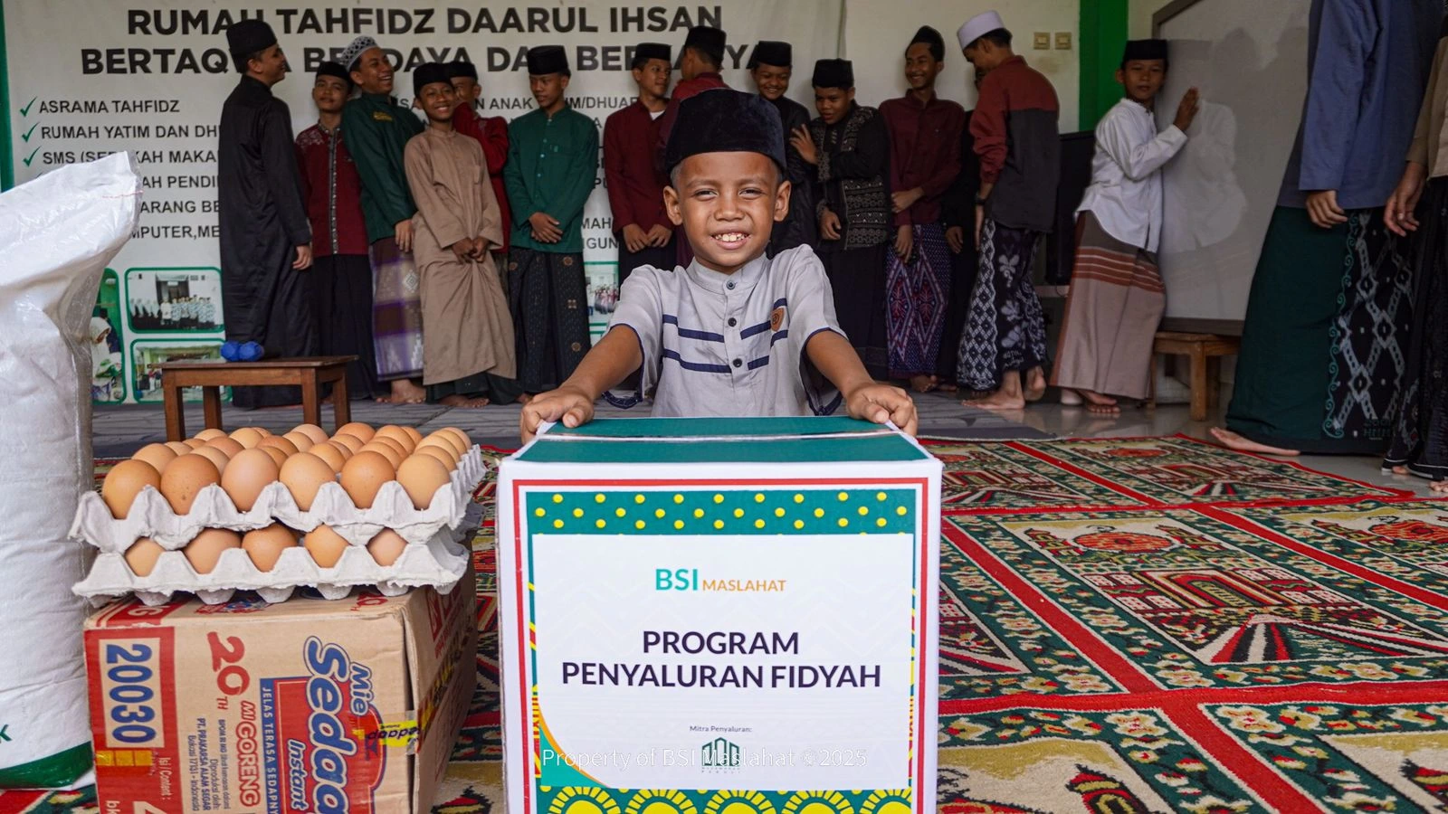 BSI Maslahat dan Musawarah Peduli Perkuat Kepedulian Sosial Lewat Penyaluran Fidyah untuk Santri Yatim Dhuafa 