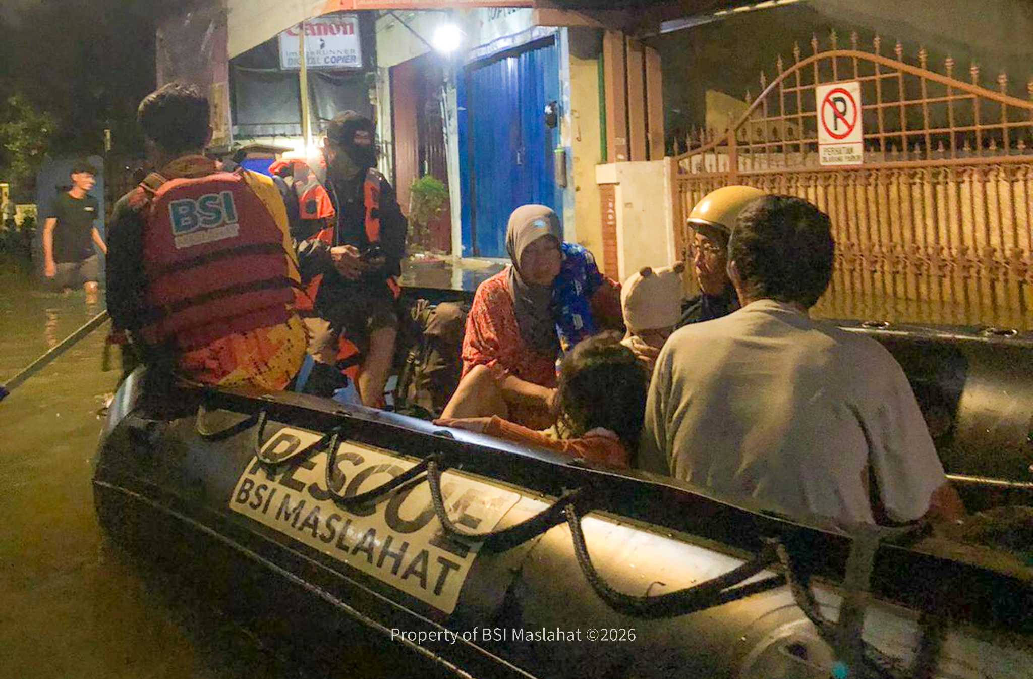 BSI Maslahat Respon Cepat Tangani Banjir di Karawang dan Rawa Buaya (4)