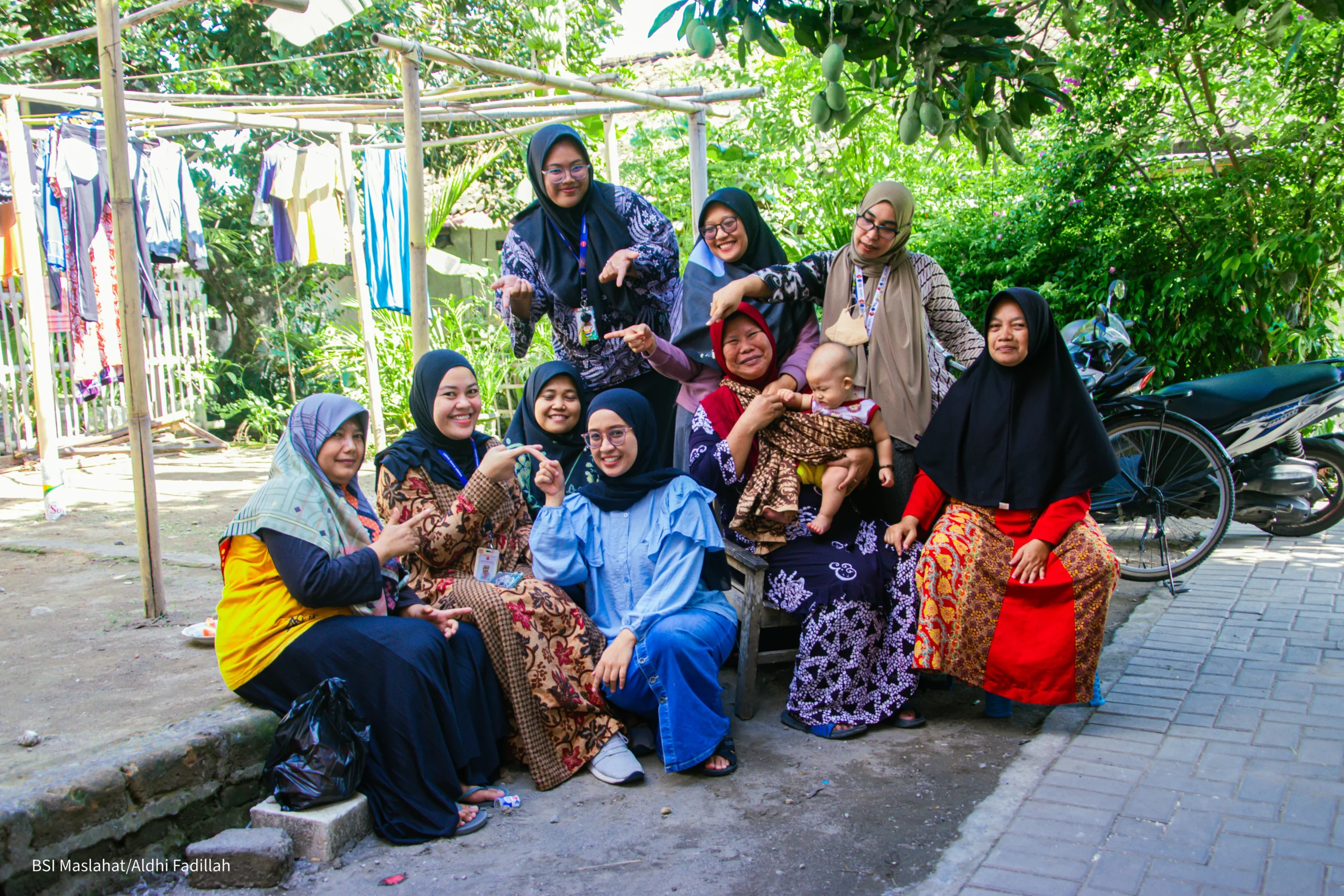 Dari Pesanan Tetangga hingga Ribuan Paket: Transformasi Usaha Dapur Ima Bersama BSI Maslahat 