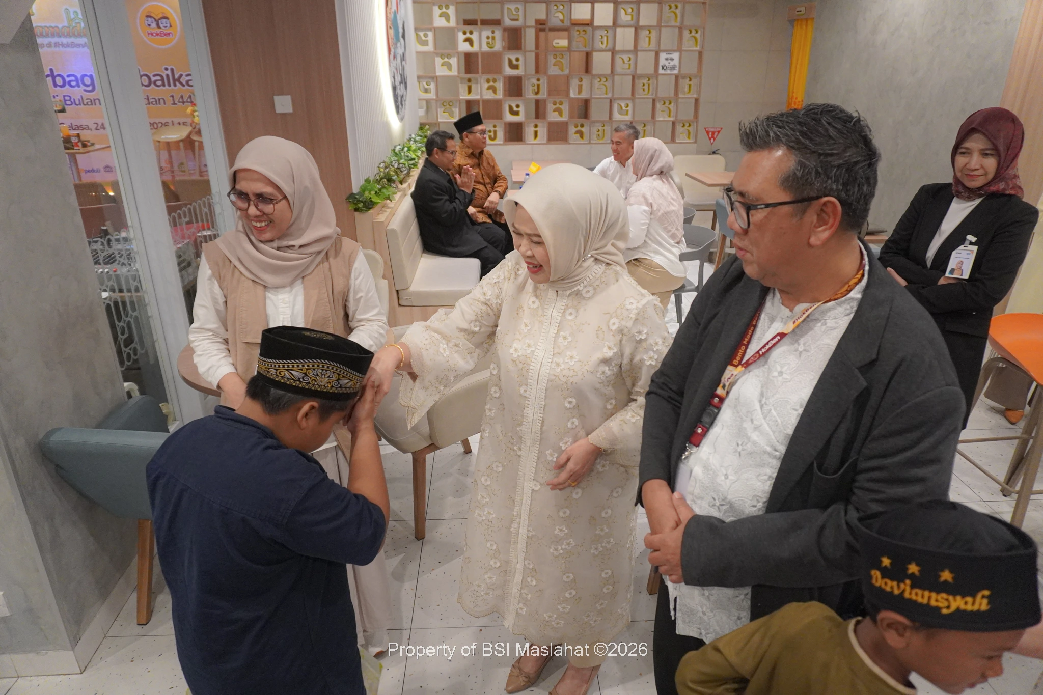 BSI Maslahat, BSI, dan HokBen Hadirkan Kebahagiaan Ramadan Lewat Program Buka Puasa Bersama Yatim