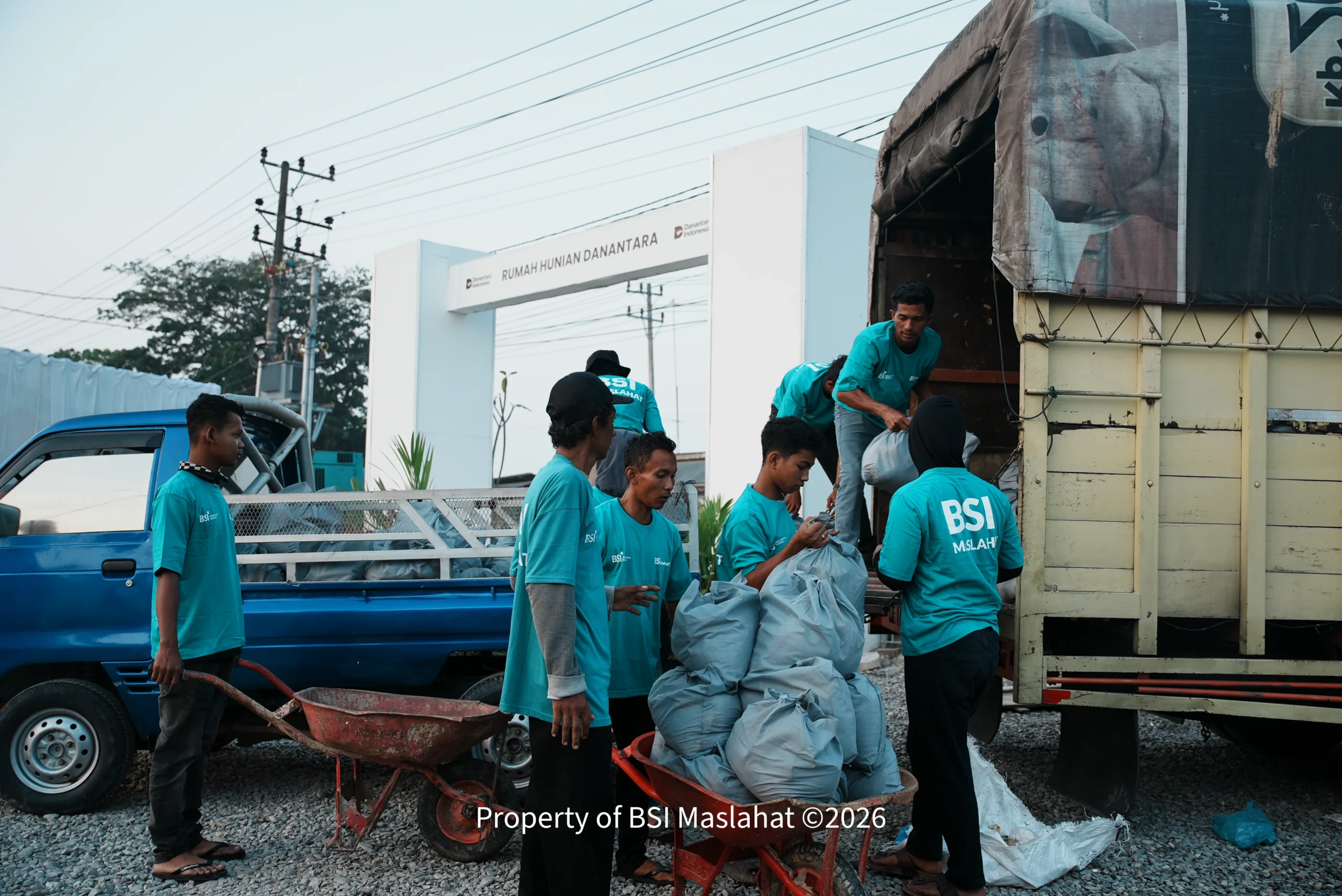 BSI Maslahat Bawa Harapan Ramadan bagi Penyintas Banjir Aceh Tamiang Lewat Program Berbagi Sembako Dhuafa