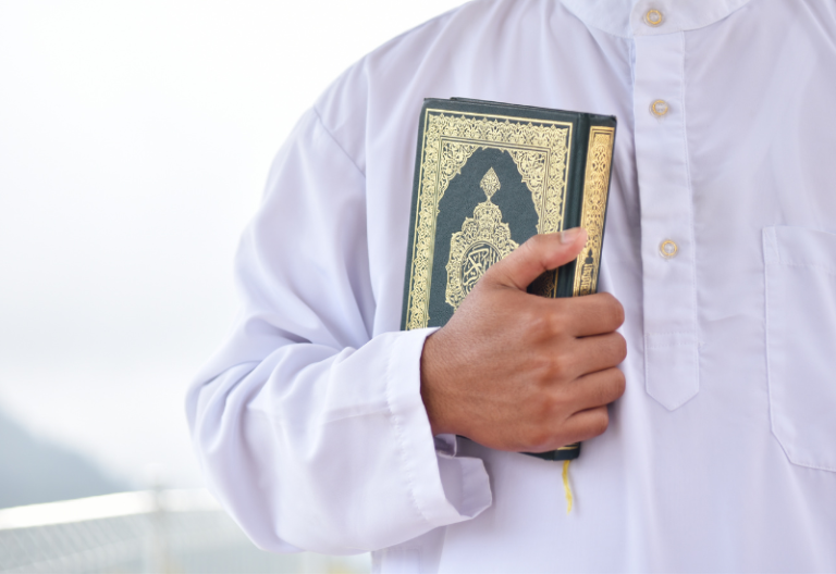 Al-Qur’an Sebagai Pedoman Hidup Umat Islam