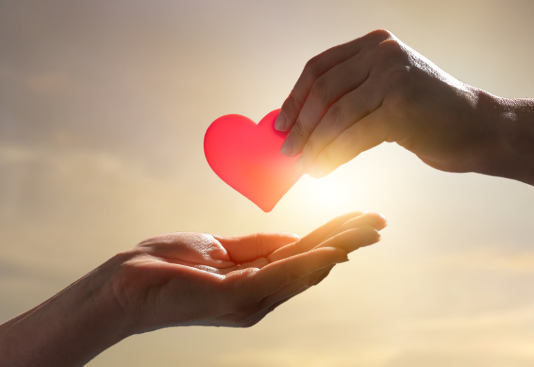 Perbedaan Infak dan Sedekah