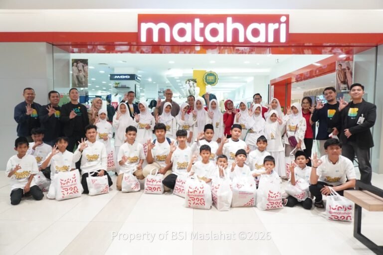 BSI Maslahat dan BSI Hadirkan Momen Tak Terlupakan, 100 Anak Yatim Dhuafa Belanja Menyambut Lebaran