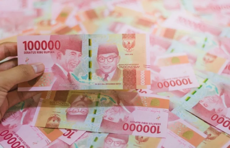 Uang Haram di Era Modern, Tantangan Menjaga Penghasilan Tetap Halal