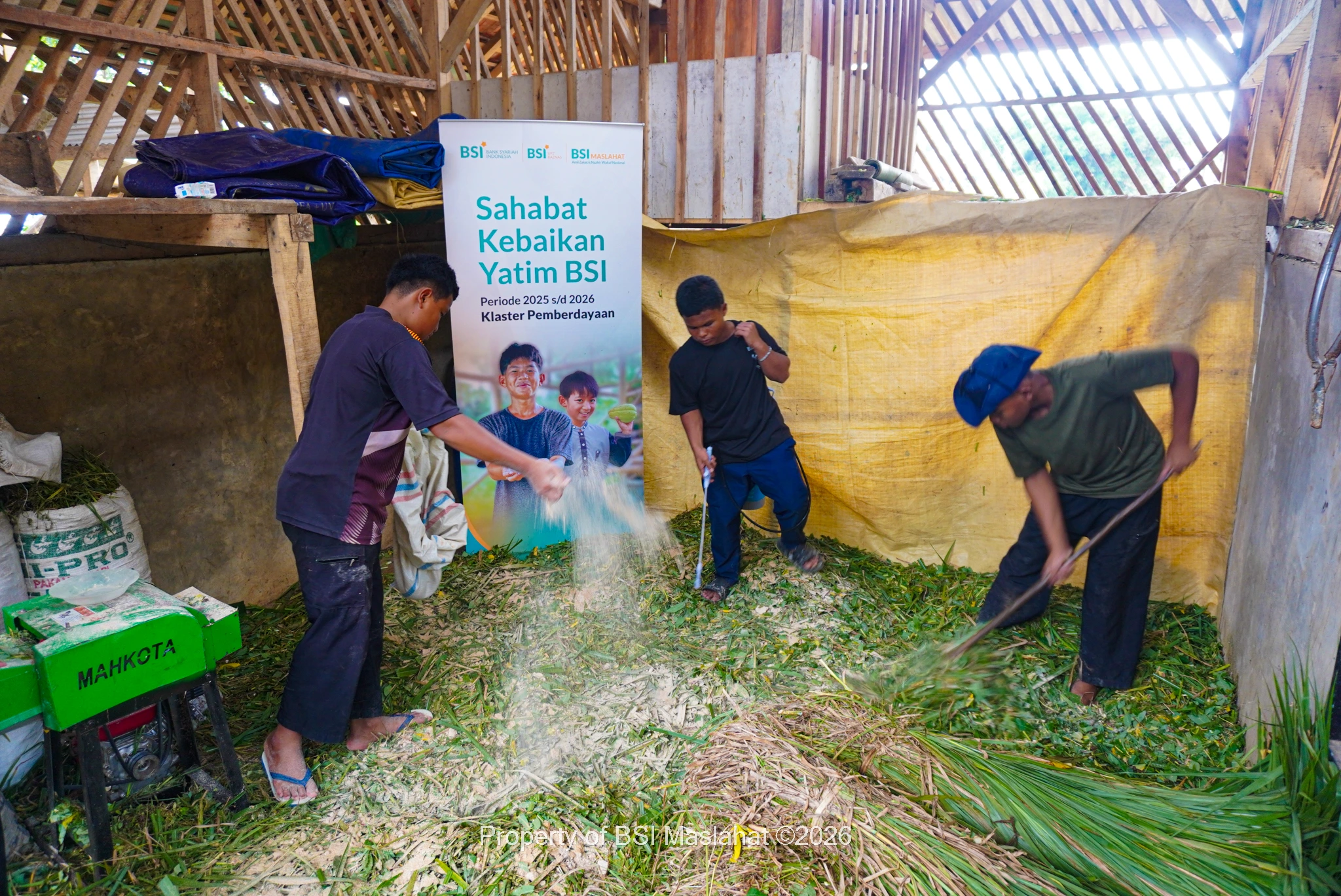 BSI Maslahat Perkuat Ketahanan Ekonomi Santri Yatim Dhuafa di Yayasan Khoirul Hikmah Lewat Program Sahabat Kebaikan Yatim Klaster Pemberdayaan