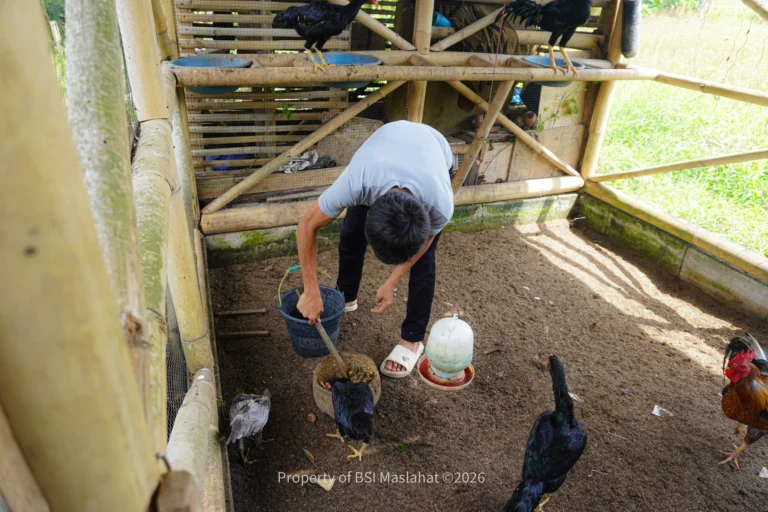 BSI Maslahat Wujudkan Yatim Mandiri dan Berdaya Lewat Program Sahabat Kebaikan Yatim di Yayasan Madinah Al Hijrah