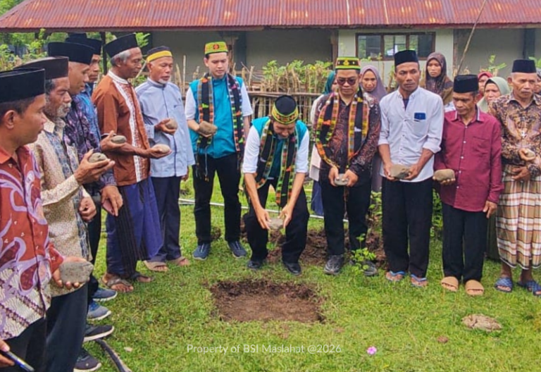 BSI Maslahat Bangun Kembali Masjid Nurlaila, Nyalakan Asa Umat Muslim di Manggarai Barat
