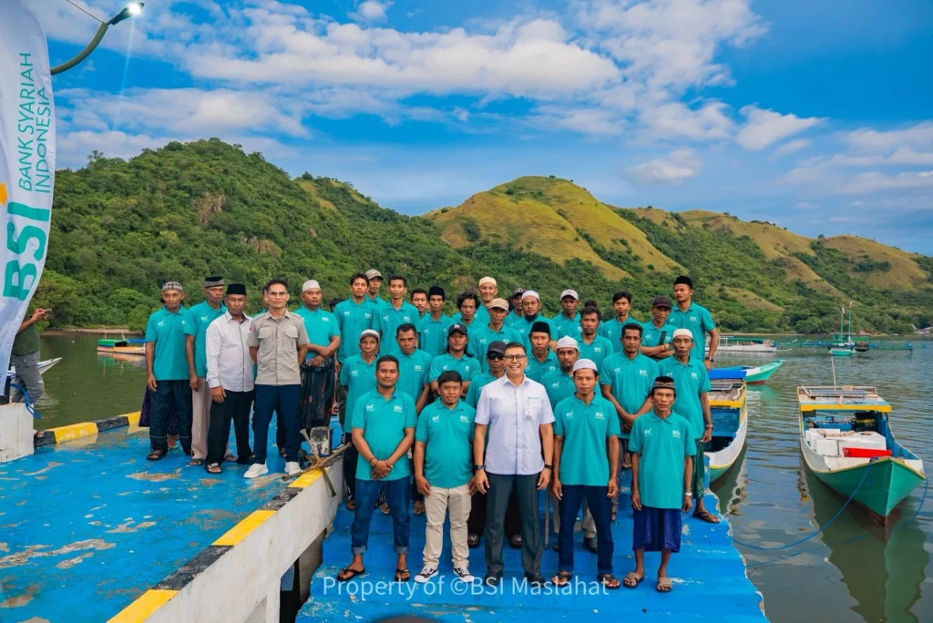 BSI Maslahat dan BSI Perkuat Ekonomi Pesisir Lewat Program Kampung Nelayan BSI Warloka