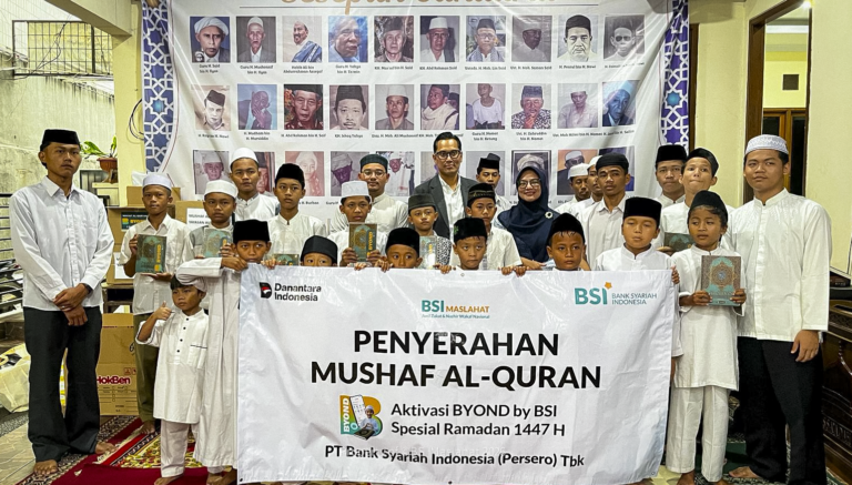 BSI Maslahat dan BSI Salurkan 1.269 Mushaf Al-Qur’an Hasil Program Aktivasi BYOND by BSI