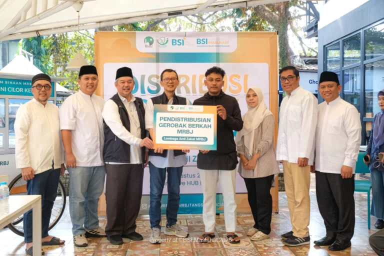 BSI Maslahat dan MRBJ Salurkan 26 Gerobak Berkah, Dorong UMKM Tumbuh dan Mandiri