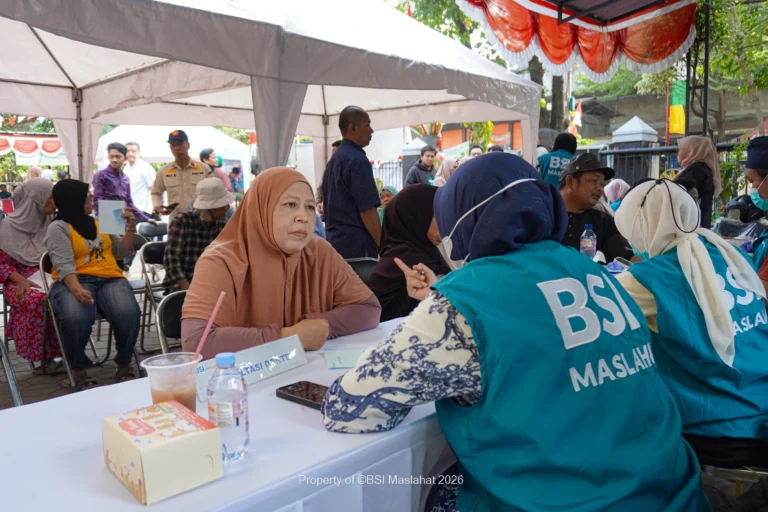 BSI Maslahat Rayakan Milad Ke-4 melalui Cek Kesehatan Gratis dan Warteg Mobile